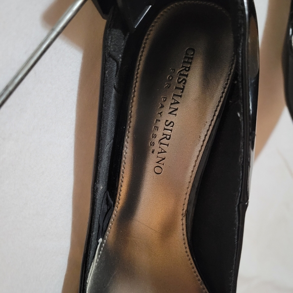 Heels - Picture 3 of 3